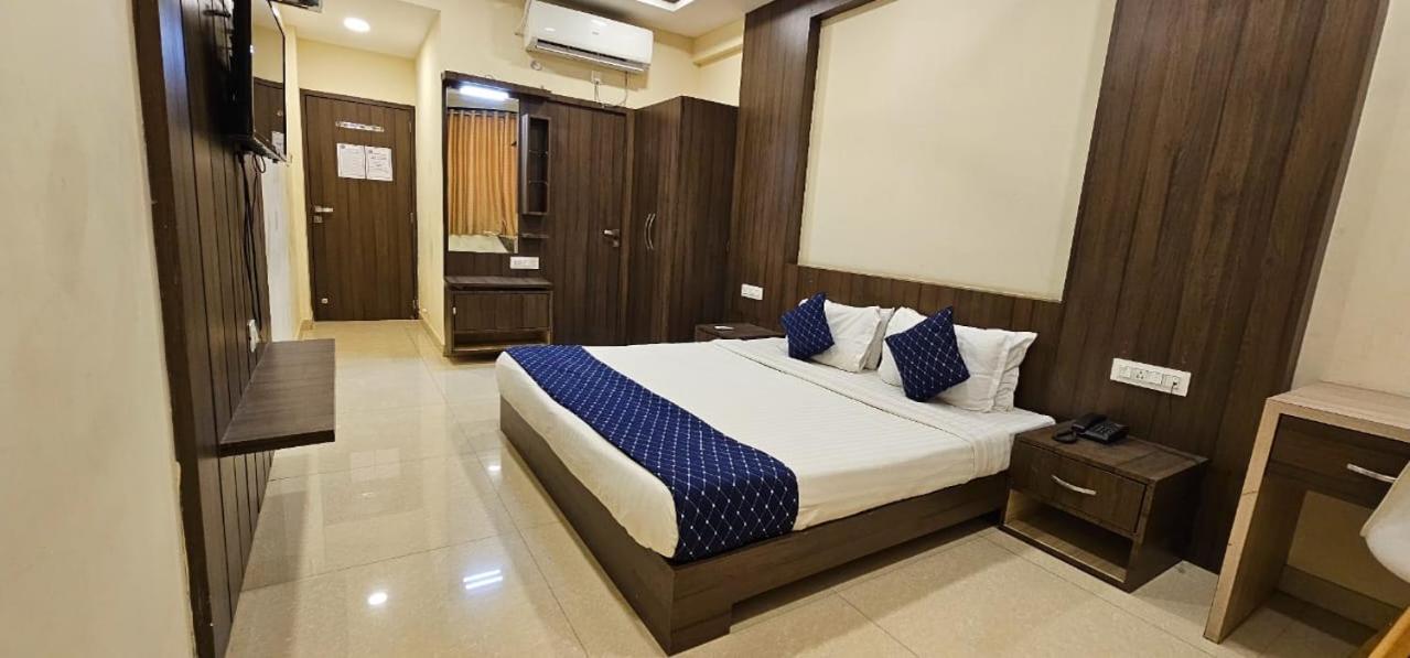 Stayguru Hotel Atithi Bhuj Exteriér fotografie