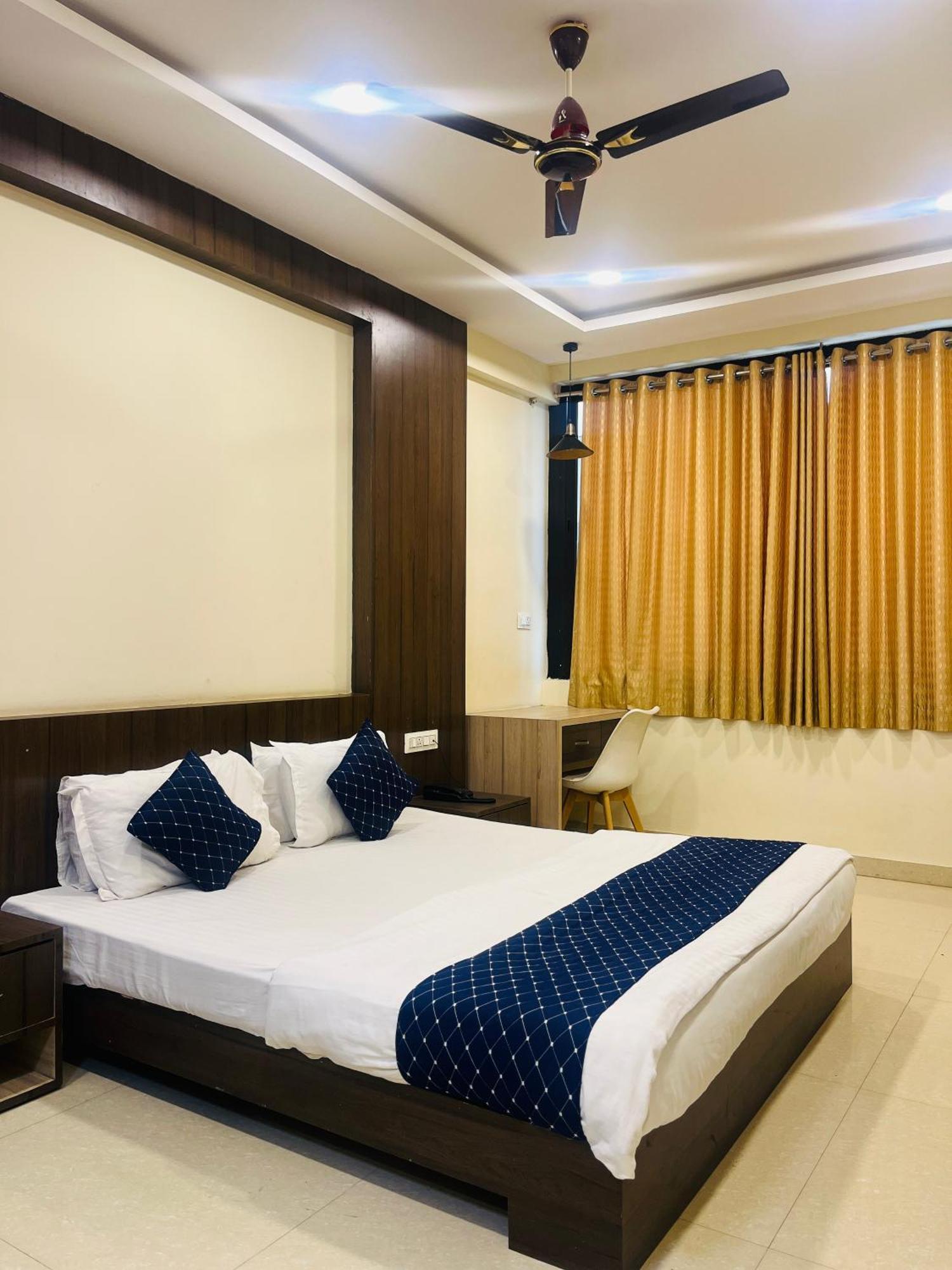 Stayguru Hotel Atithi Bhuj Exteriér fotografie