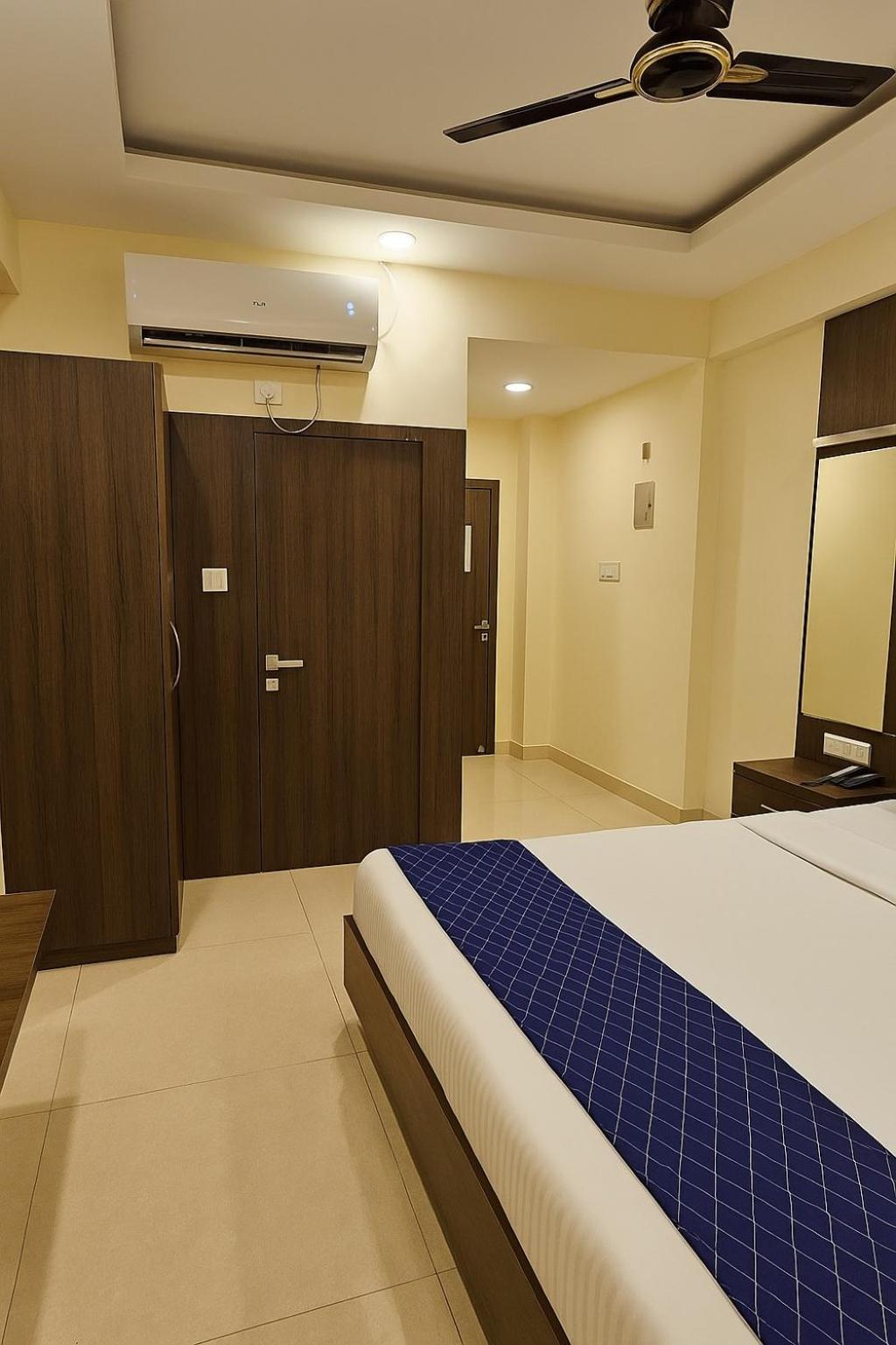 Stayguru Hotel Atithi Bhuj Exteriér fotografie